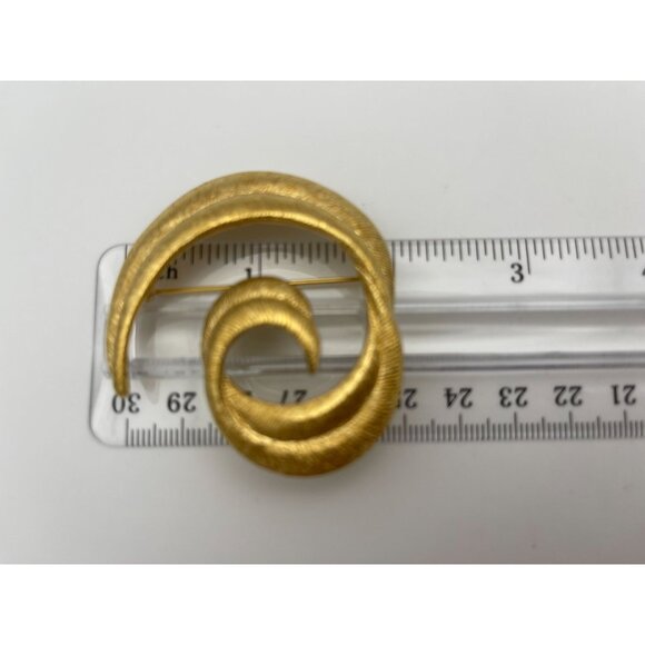 Vintage Gold Tone Brooch Circle Feathers Leaf 2" - Picture 5 of 6